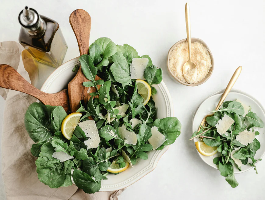 Creamy spinach and mushroom quiche